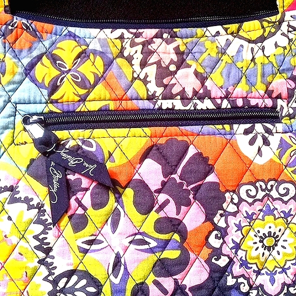 Vera Bradley quilted cross body purse - Picture 6 of 7